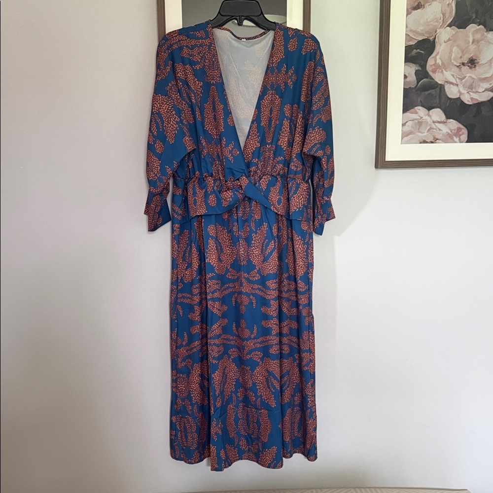 Elegant Blue and Orange Patterned Dress